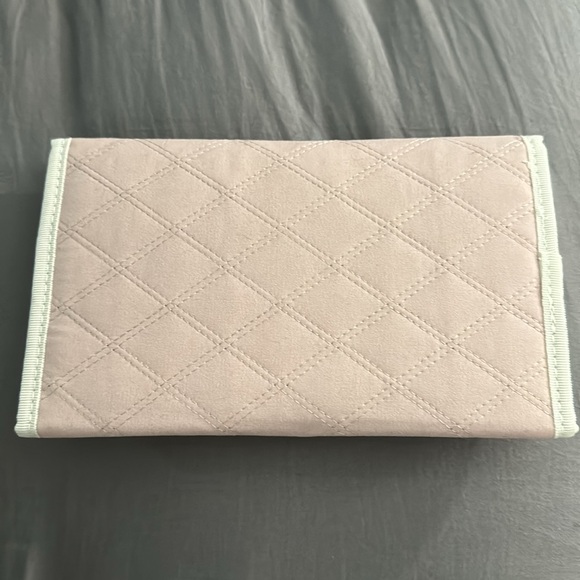 Findcozy Soft Travel Jewelry Foldover Clutch - Picture 8 of 9